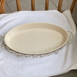 Internacional Silver Co. Vintage oval serving dish in creme color .Size 13 X7
